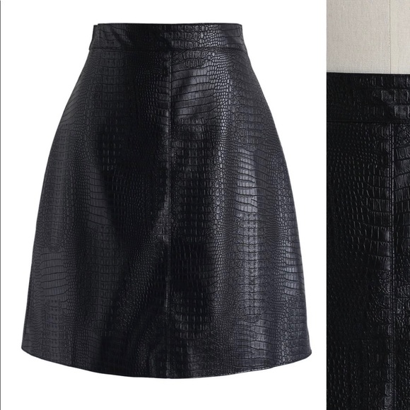 Chicwish Crocodile Print Faux Leather Skirt - Picture 4 of 5